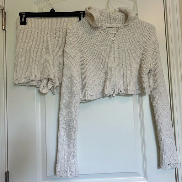 Moon & Madison Cream Knit Cardigan and shorts matching set - Picture 2 of 7